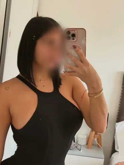 Carina, 28
