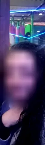 Clara, 32