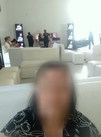Elisabeth, 36