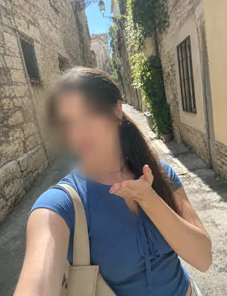 Fiona, 26