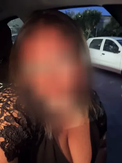 Jasmin, 40