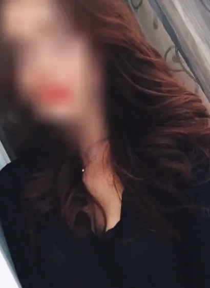 Nadine, 31