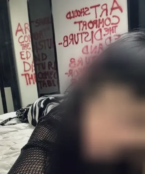 Paula, 19