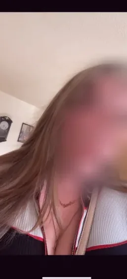 Selma, 25