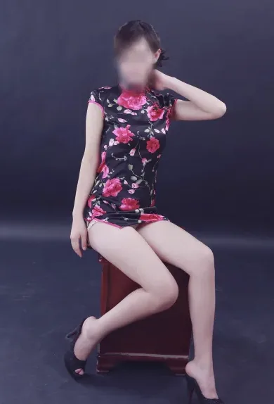Selma, 32